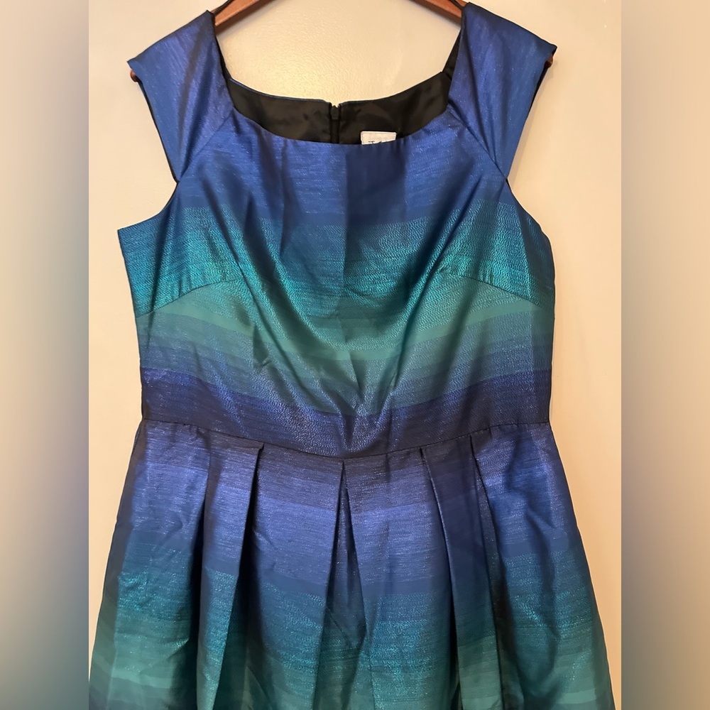 J. Taylor Dress size 14, Shiny Blue design, pockets - Picture 5 of 9
